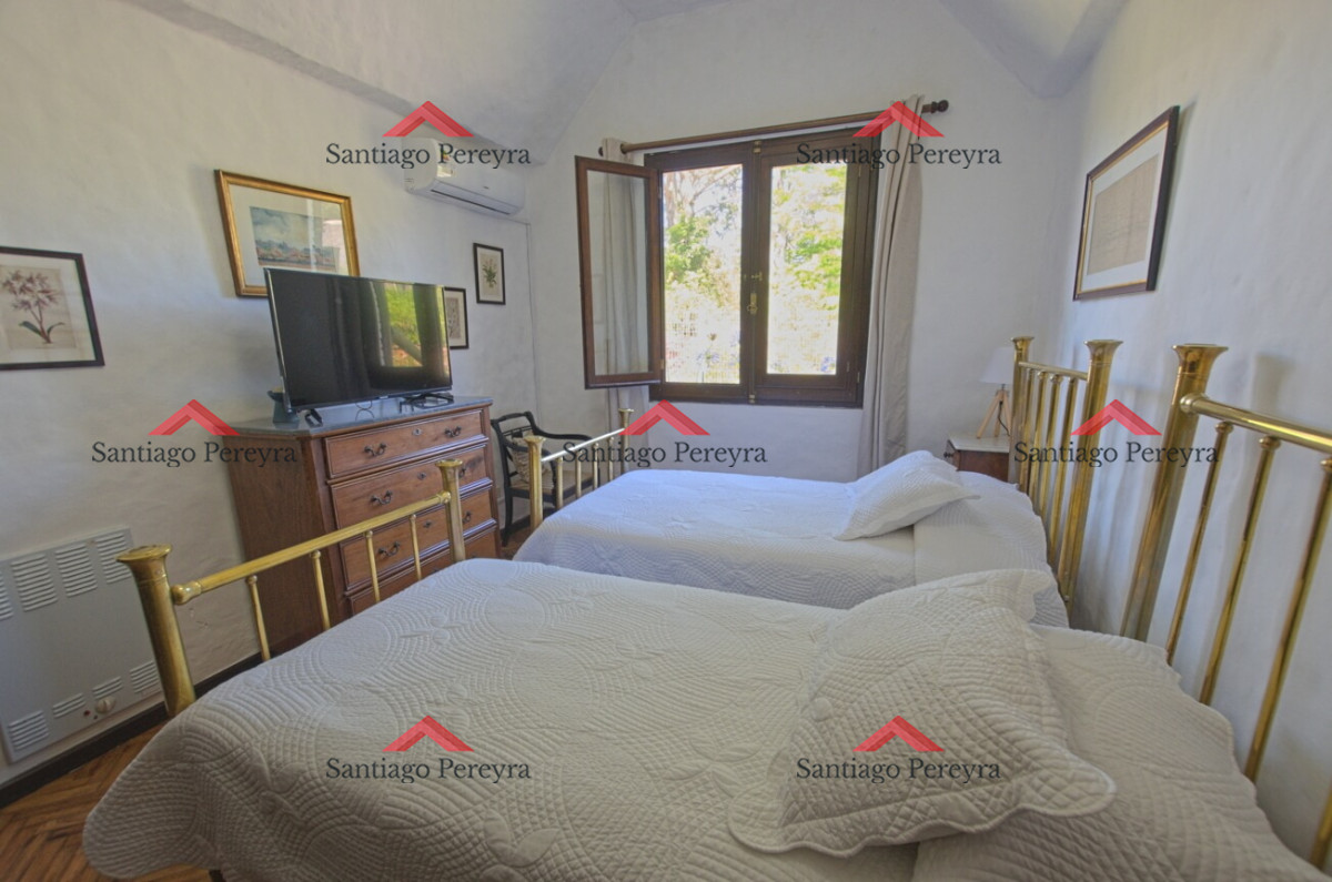 Casa ID.14422 - Casa de 4 dormitorios con piscina climatizada en alquiler