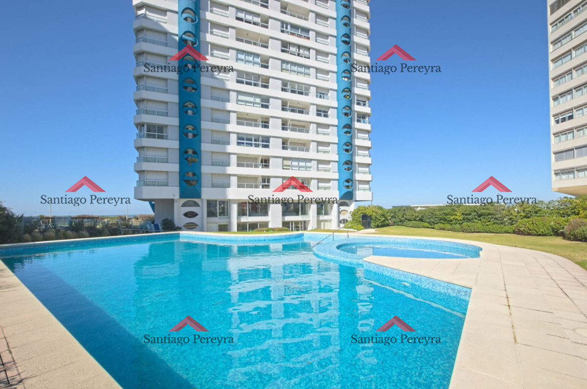 Apartamento ID.12933 - Apartamento frente al mar en Playa Brava, Venta