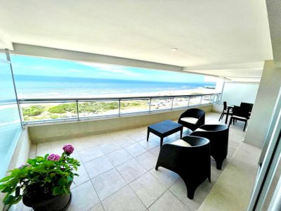 Venta Apartamento 3 dormitorios y dep. en Playa Brava, Punta del Este