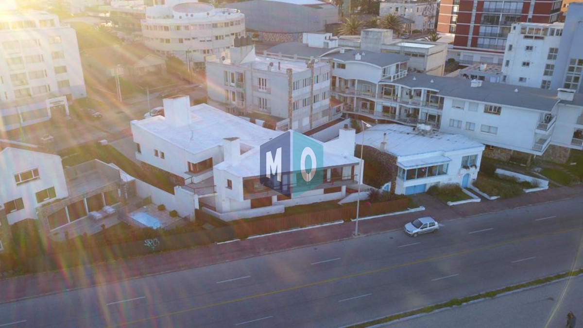 Casa ID.311 - Casa en venta, Punta del Este, Península