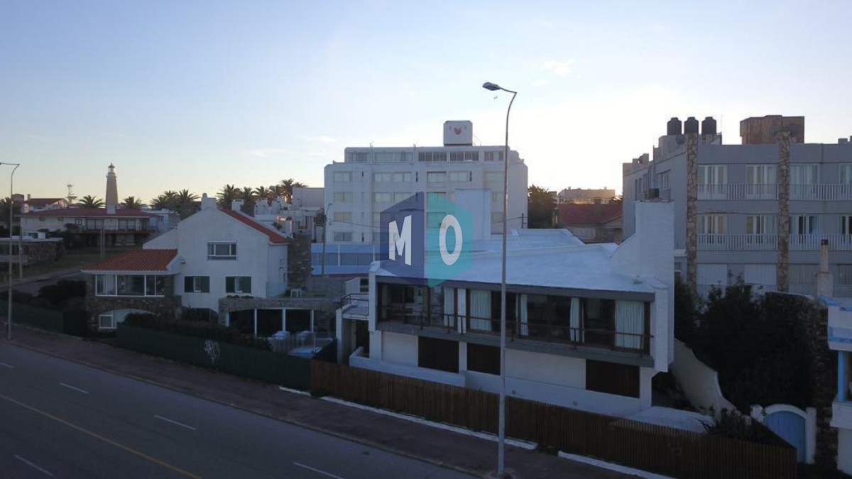 Casa ID.311 - Casa en venta, Punta del Este, Península