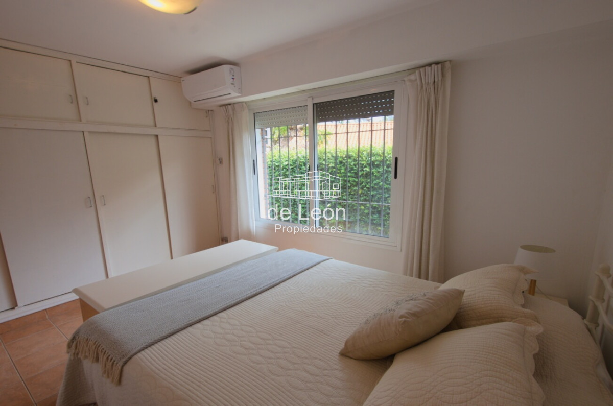 Casa ID.14865 - Casa de 4 dormitorios en venta Playa Mansa