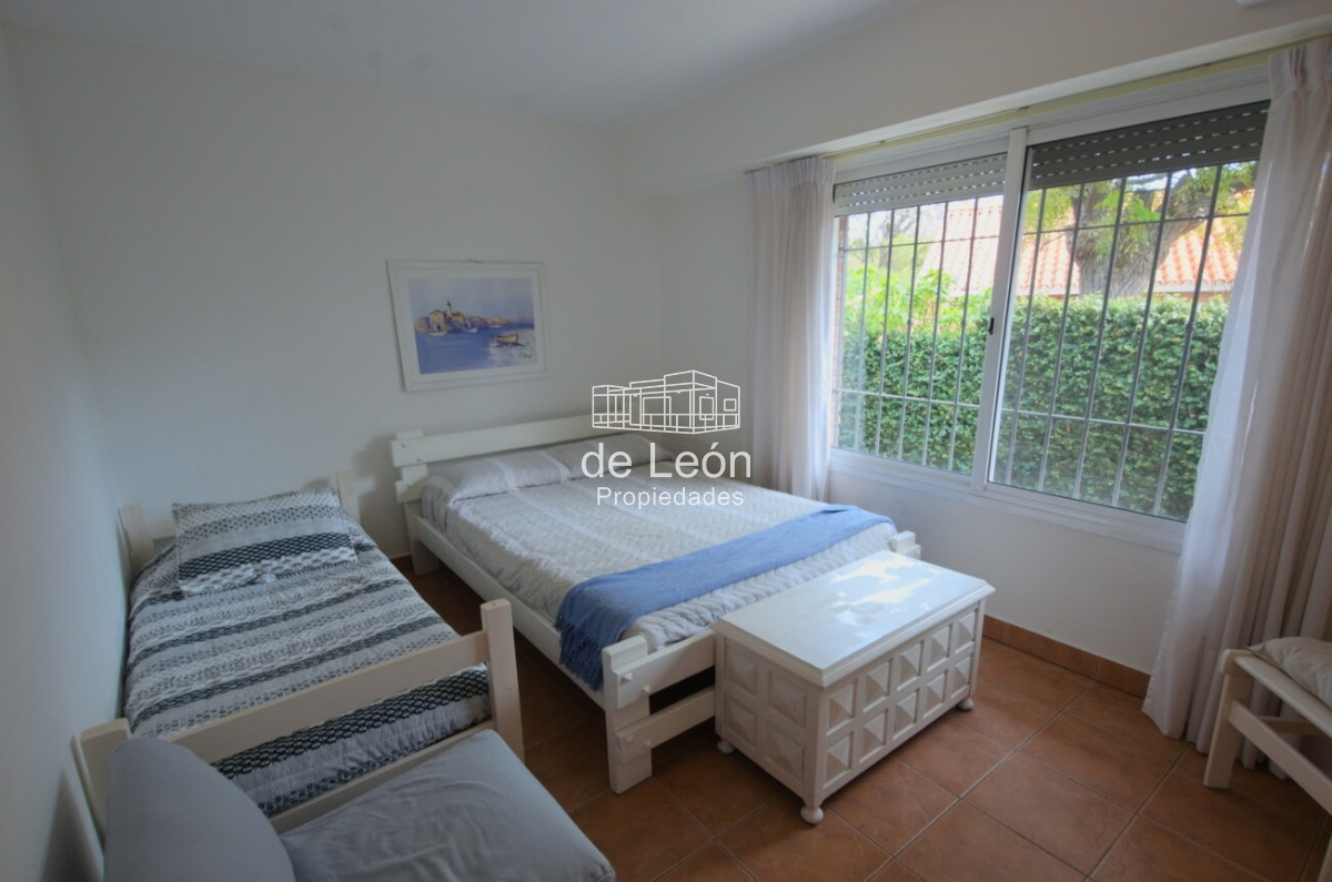 Casa ID.14865 - Casa de 4 dormitorios en venta Playa Mansa