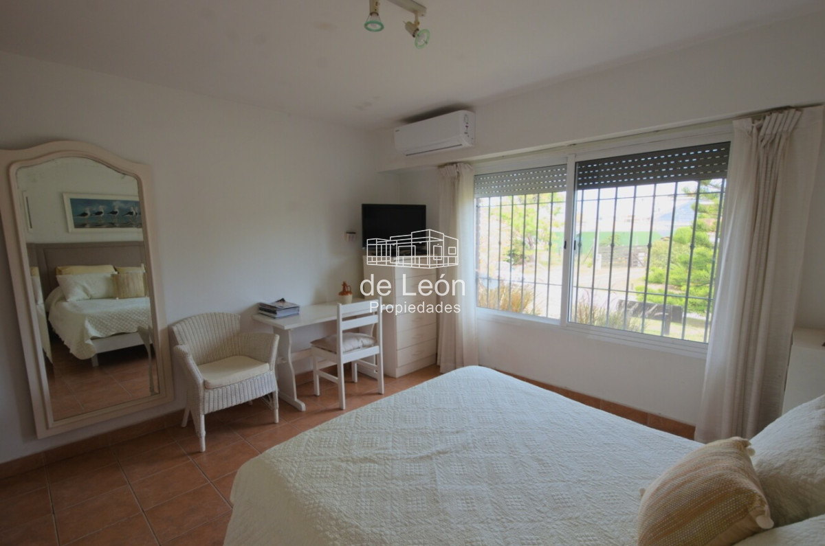 Casa ID.14865 - Casa de 4 dormitorios en venta Playa Mansa