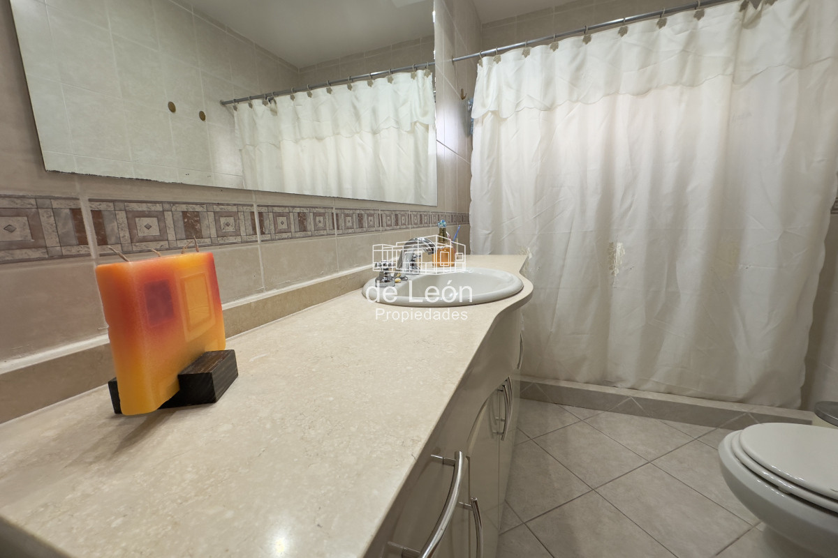 Casa ID.14865 - Casa de 4 dormitorios en venta Playa Mansa