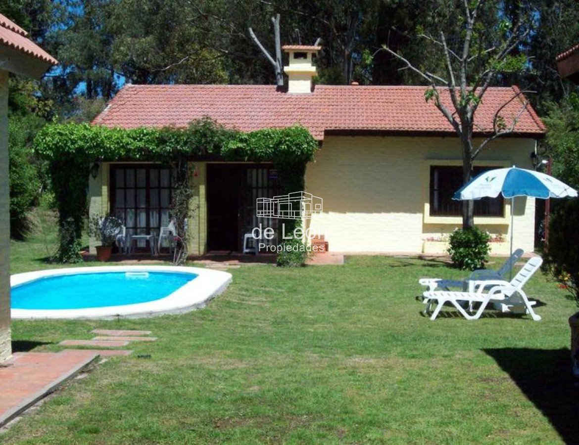 Casa ID.14859 - Casa en venta - Playa Mansa - 4 dormitorios