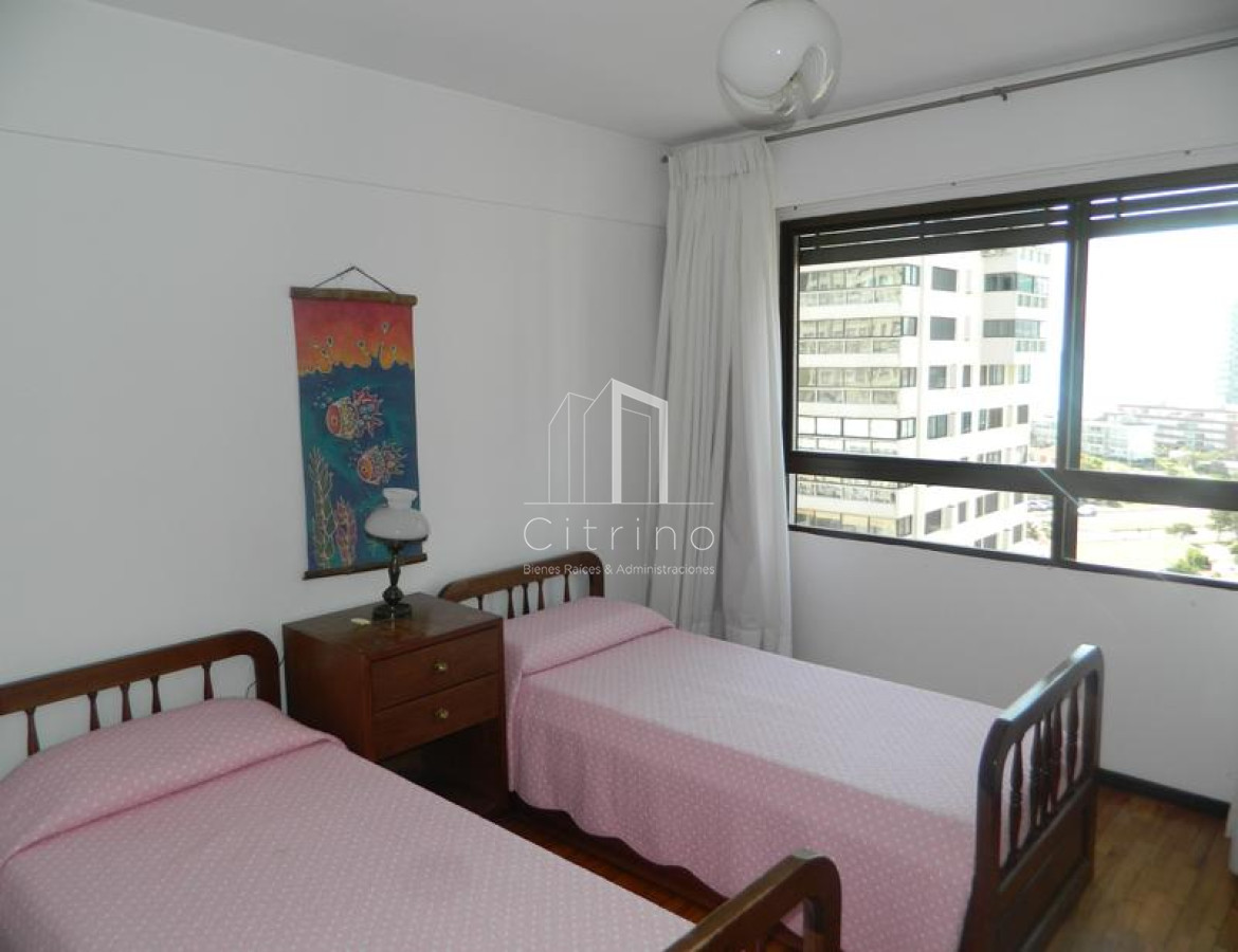 Apartamento ID.104 - Apartamento 3 dormitorios en venta Playa Brava.