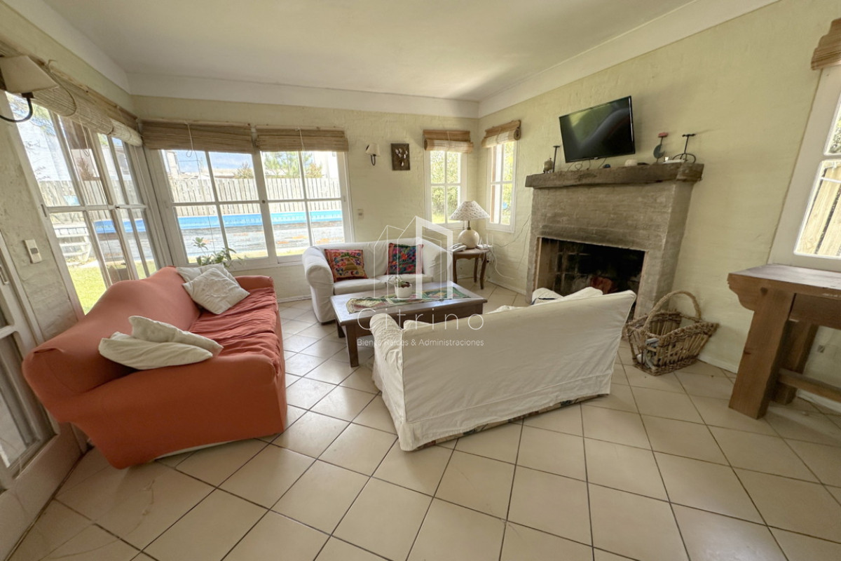 Casa ID.84 - Casa en alquiler 4 dormitorios con piscina en La Barra