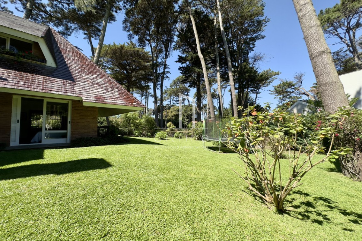 Casa ID.1314 - Casa de 4 dormitorios en venta - San Rafael