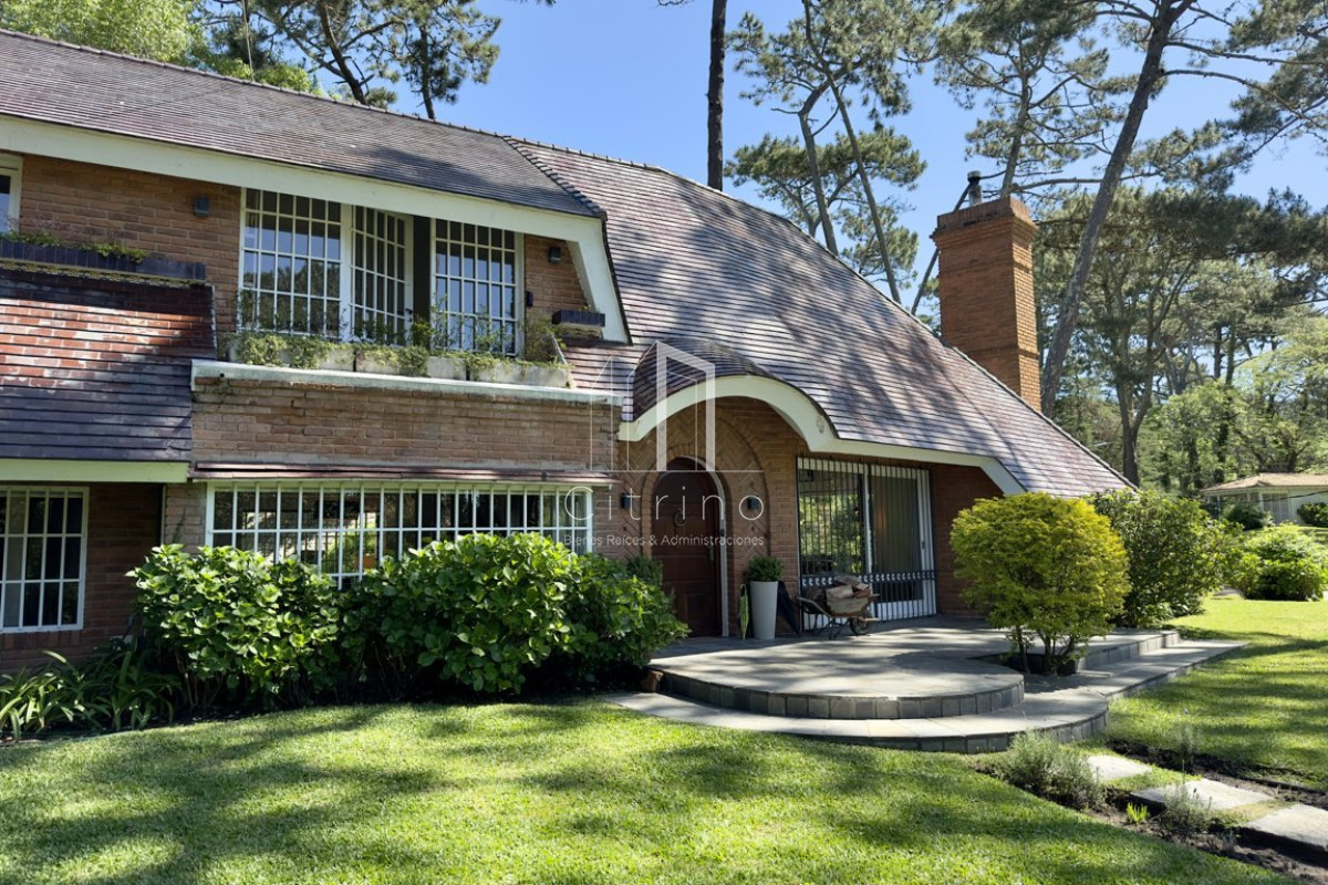 Casa ID.1314 - Casa de 4 dormitorios en venta - San Rafael