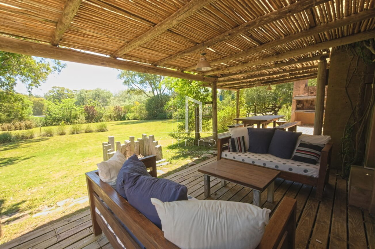 Casa ID.450 - Casa de 3 dormitorios en alquiler en La Barra 