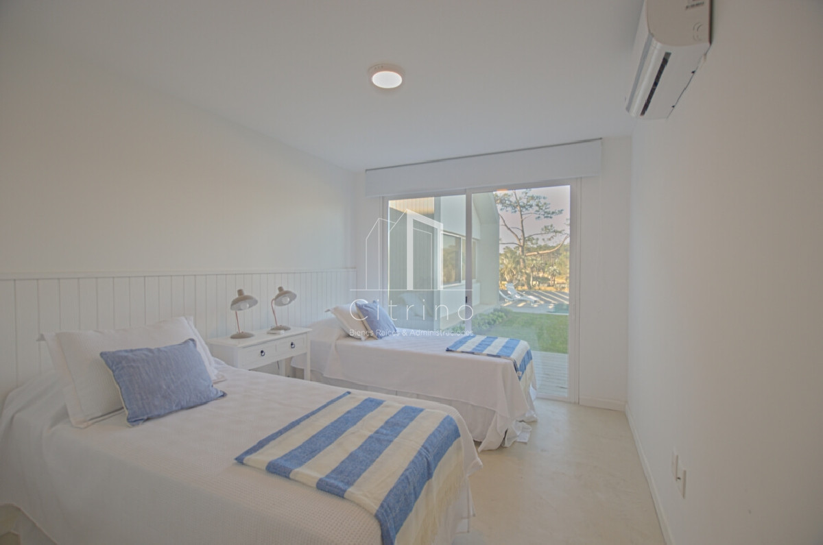 Casa ID.995 - Casa de 5 dormitorios en barrio privado Pinar del Faro