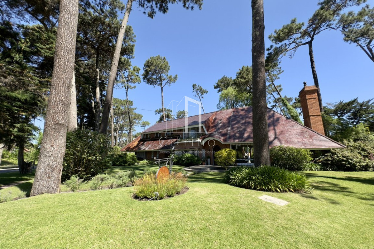 Casa ID.1314 - Casa de 4 dormitorios en venta - San Rafael