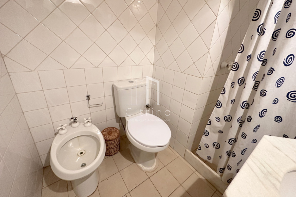 Casa ID.84 - Casa en alquiler 4 dormitorios con piscina en La Barra