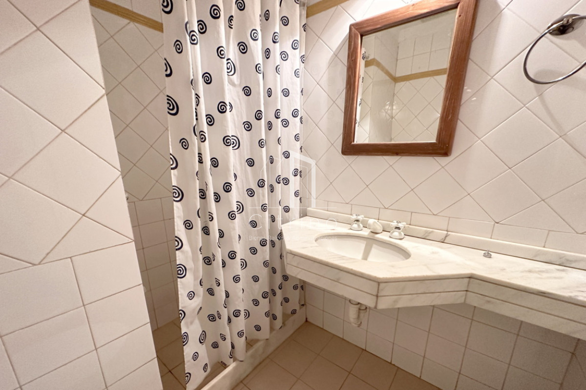 Casa ID.84 - Casa en alquiler 4 dormitorios con piscina en La Barra