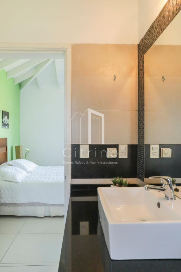 Casa ID.198 - Casa en Montoya 5 dormitorios en venta