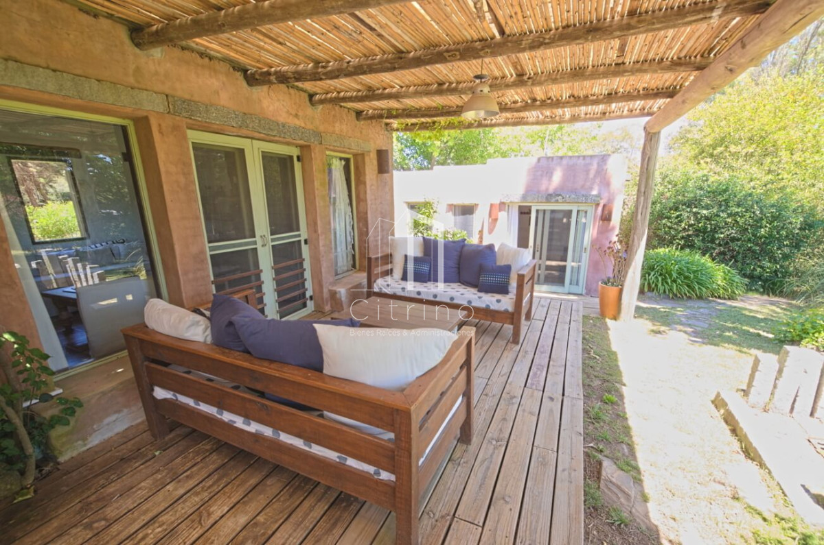 Casa ID.450 - Casa de 3 dormitorios en alquiler en La Barra 