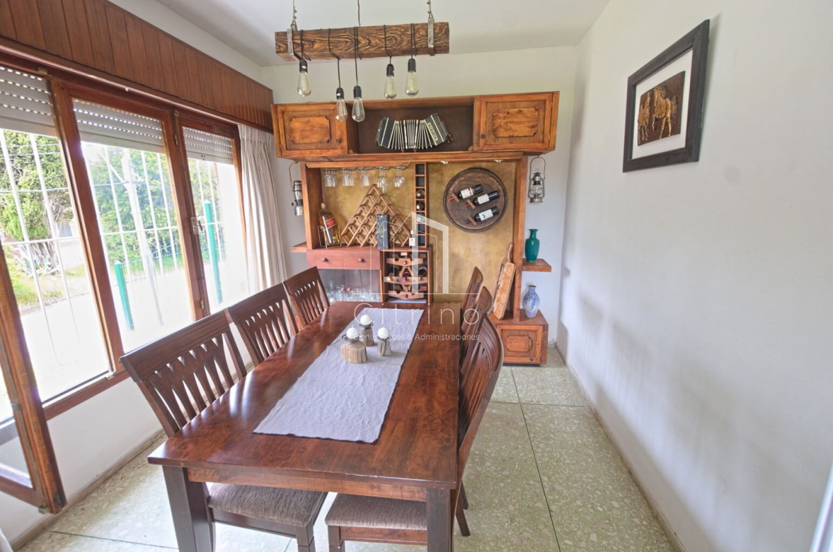 Casa ID.257 - Casa en alquiler Punta del Este playa Mansa, 2 dormitorios y parrillero