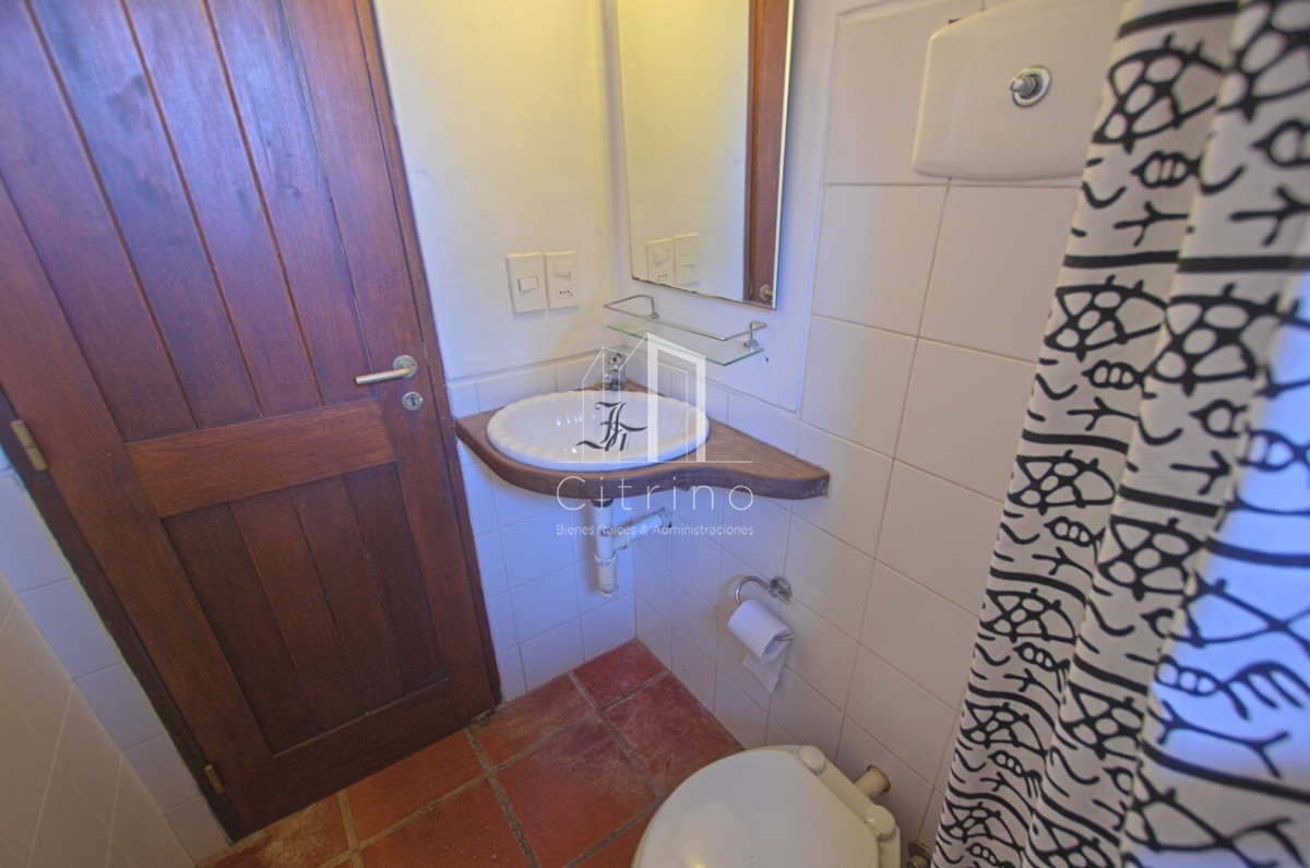 Casa ID.450 - Casa de 3 dormitorios en alquiler en La Barra 