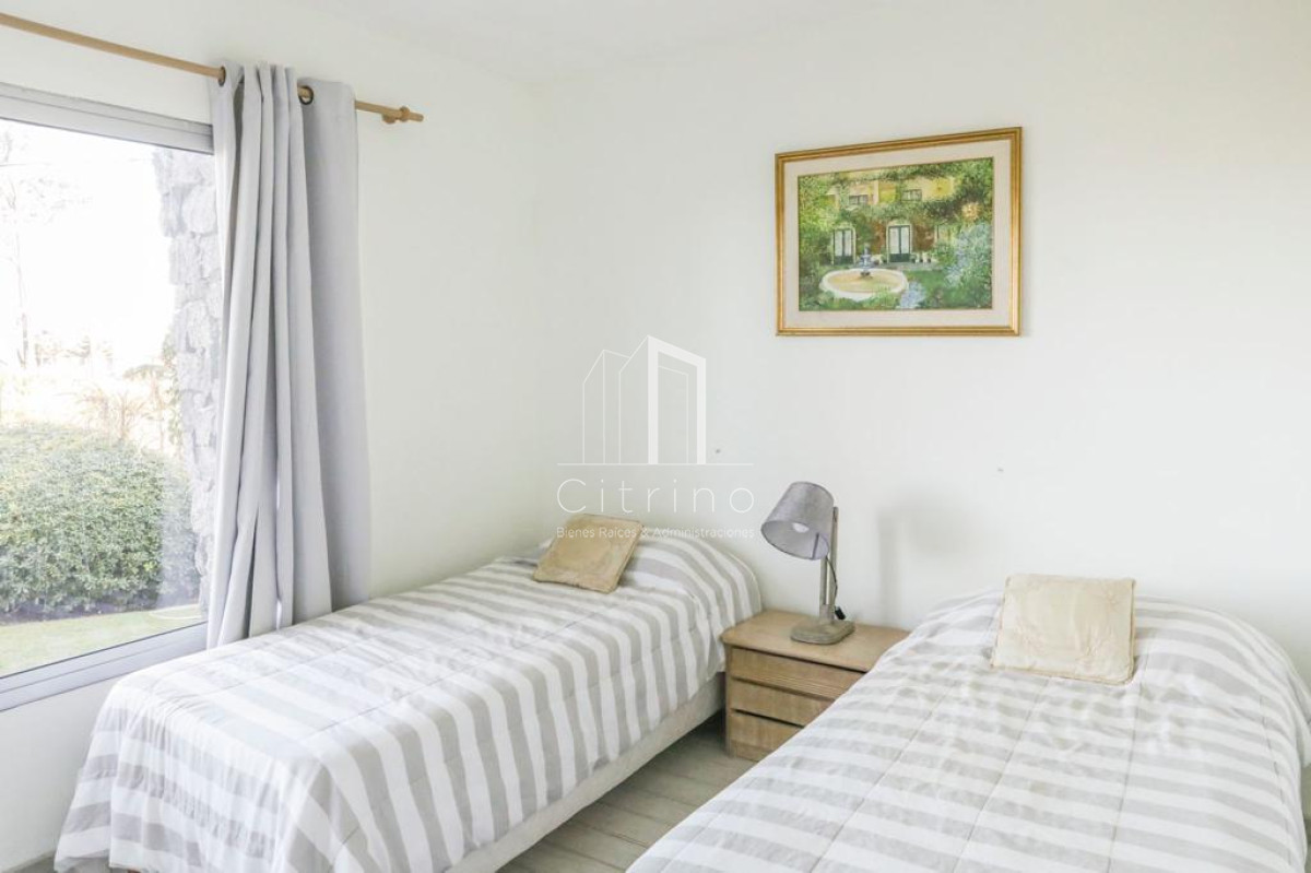 Casa ID.198 - Casa en Montoya 5 dormitorios en venta