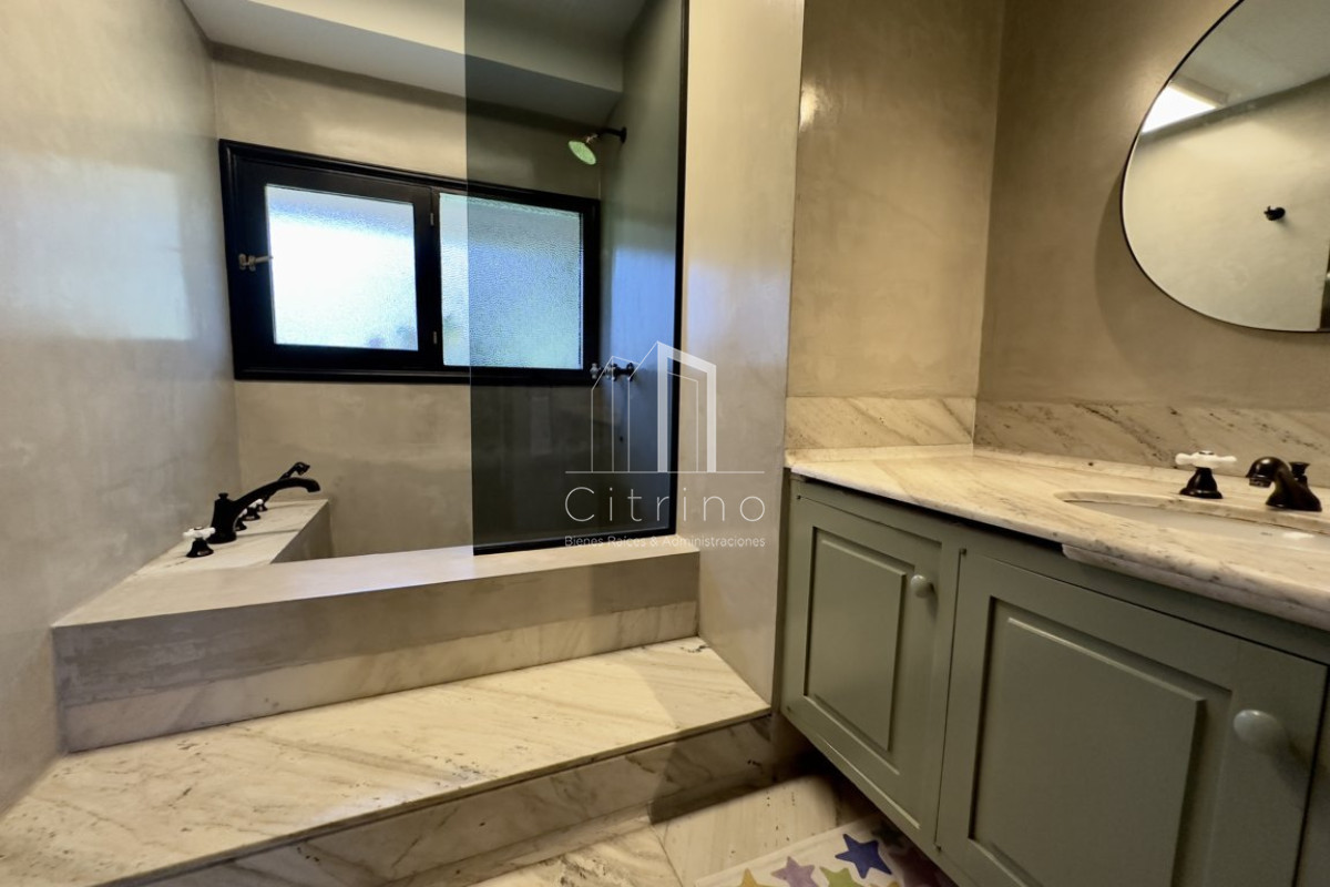 Casa ID.1314 - Casa de 4 dormitorios en venta - San Rafael