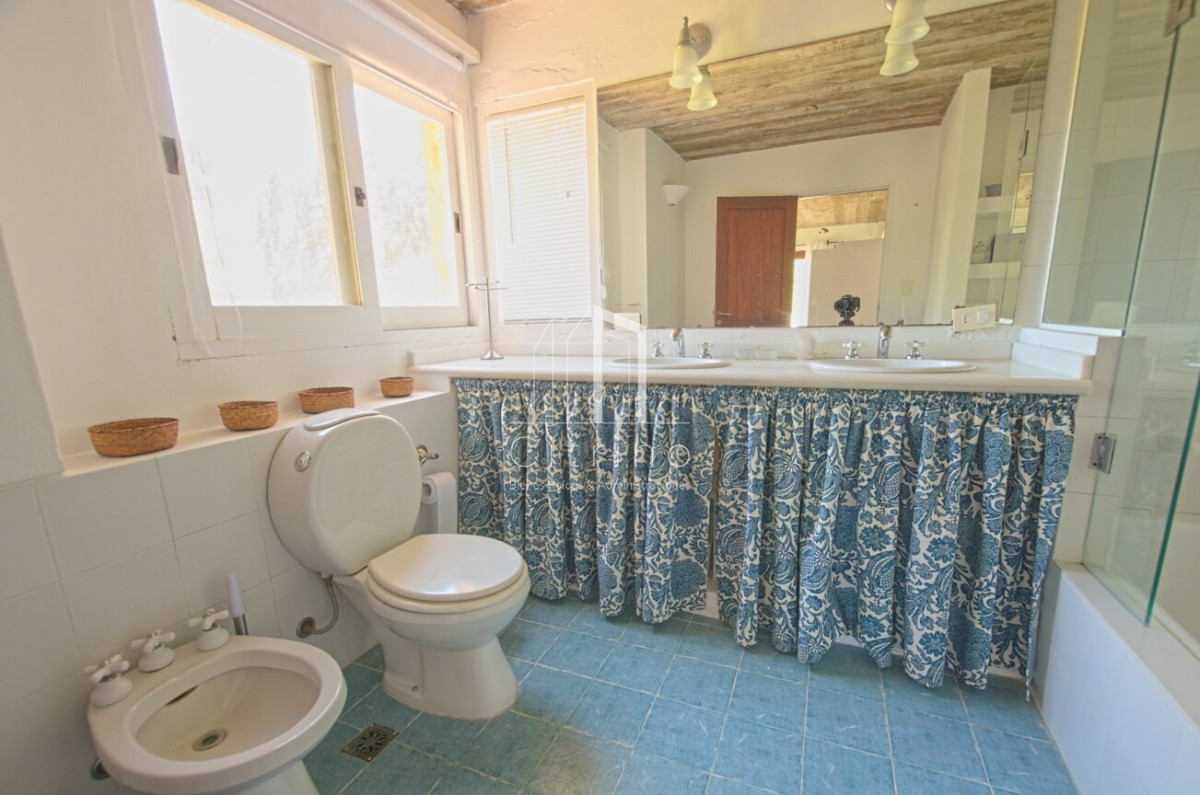 Casa ID.450 - Casa de 3 dormitorios en alquiler en La Barra 