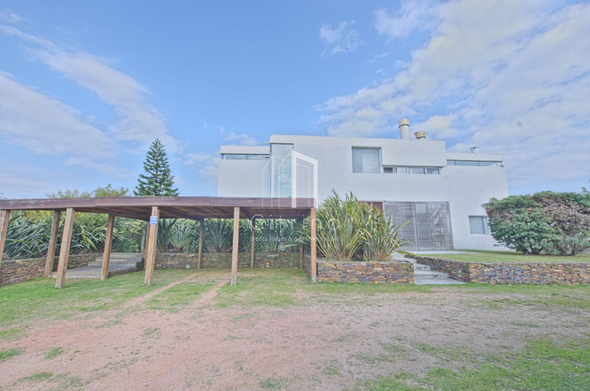 Casa ID.254 - Casa en venta - Punta Piedras