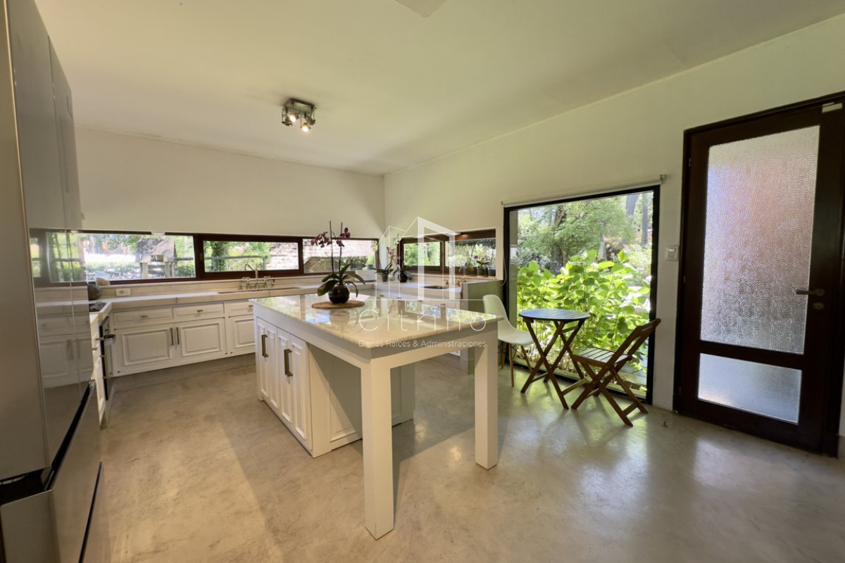Casa ID.1314 - Casa de 4 dormitorios en venta - San Rafael