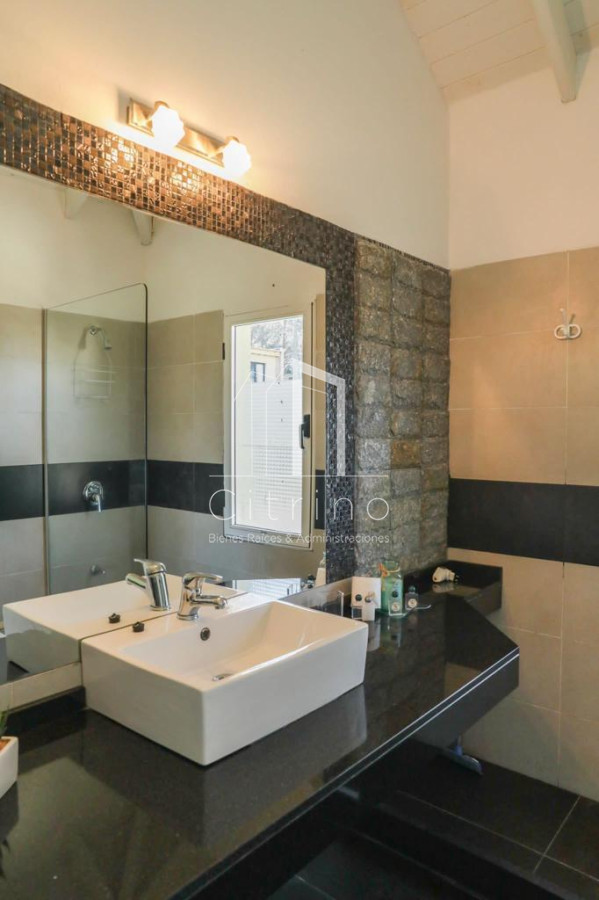 Casa ID.198 - Casa en Montoya 5 dormitorios en venta
