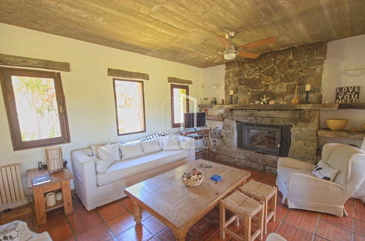 Casa ID.450 - Casa de 3 dormitorios en alquiler en La Barra 