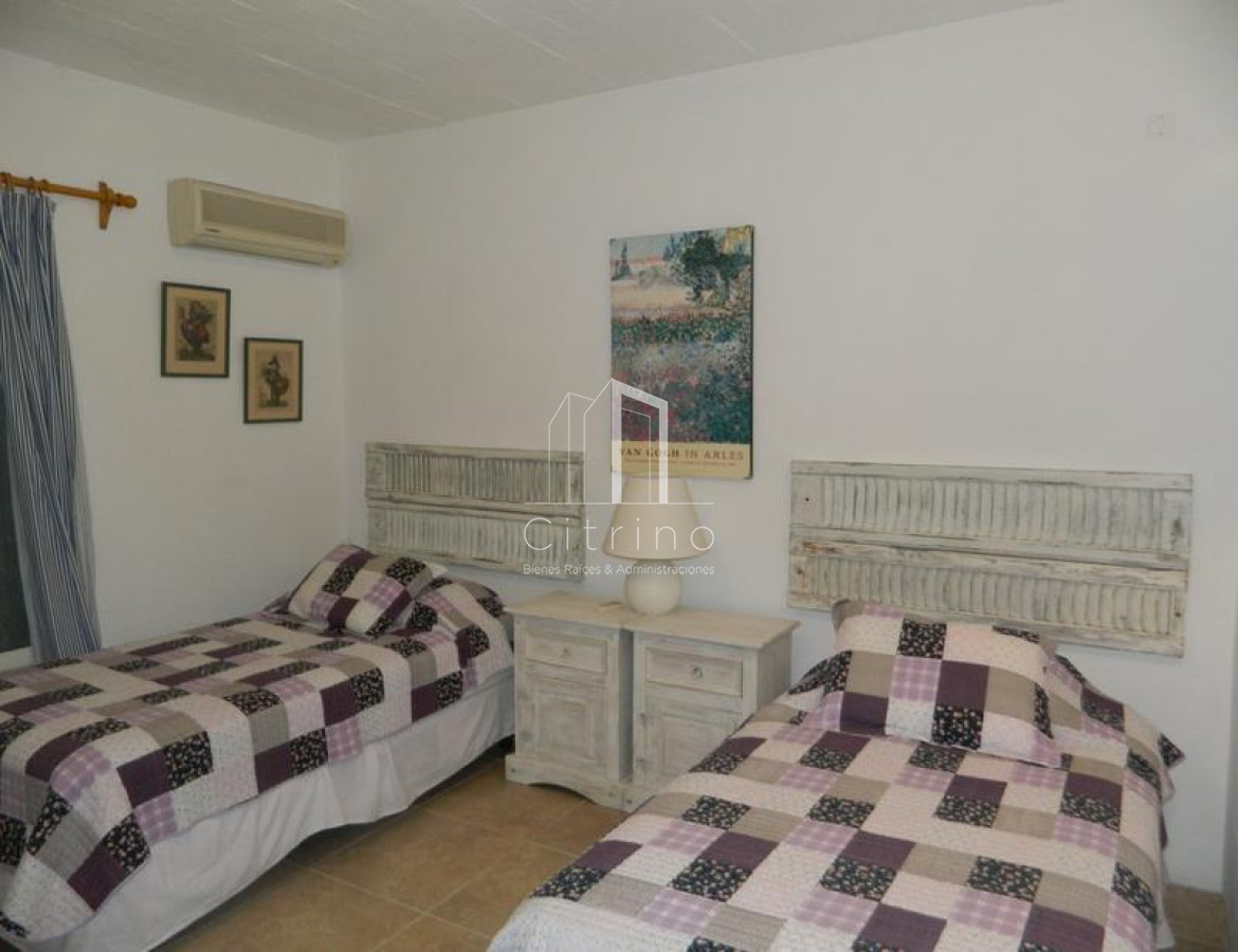Casa ID.967 - Casa en alquiler de 2 dormitorios 