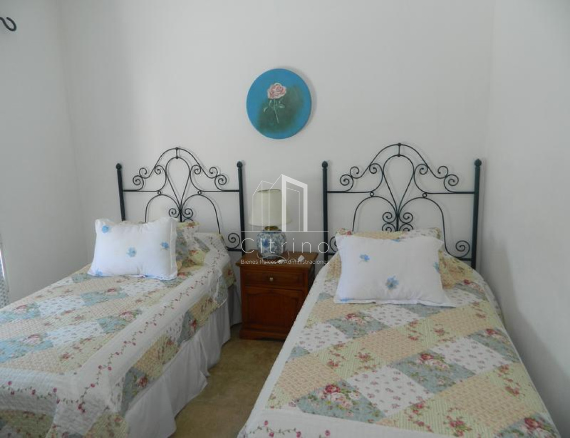 Casa ID.965 - Casa 4 dormitorios en alquiler La Barra