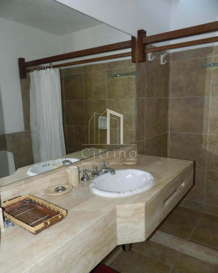 Casa ID.965 - Casa 4 dormitorios en alquiler La Barra