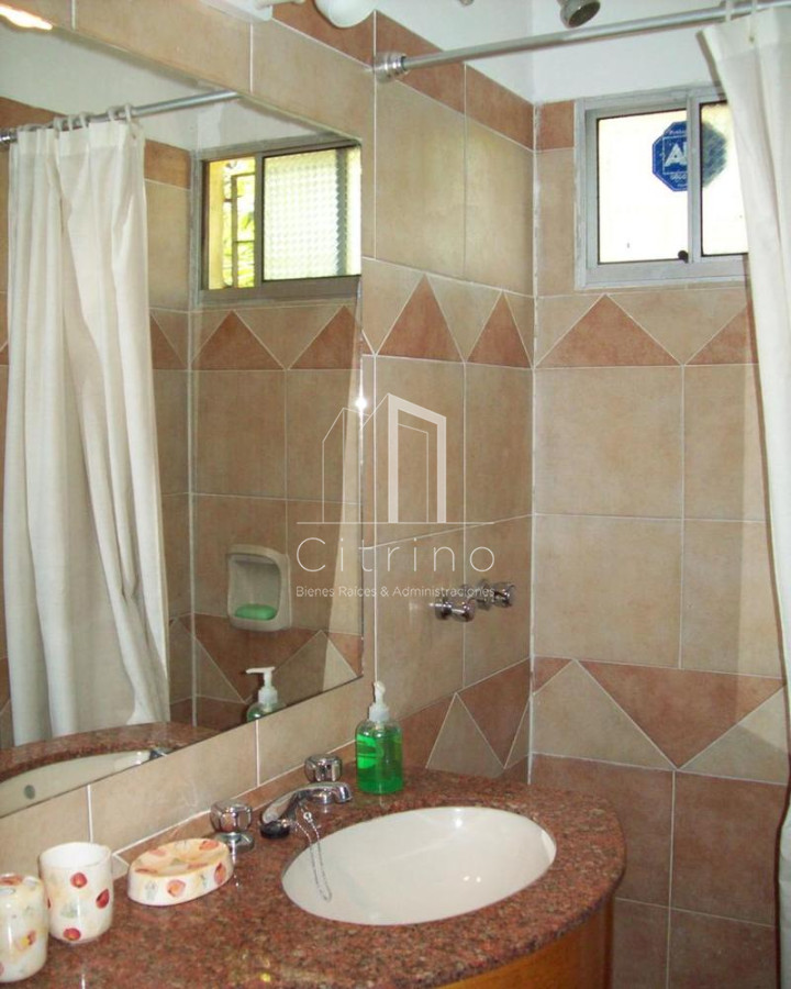 Casa ID.261 - Casa en venta - Playa Mansa - 4 dormitorios - piscina climatizada