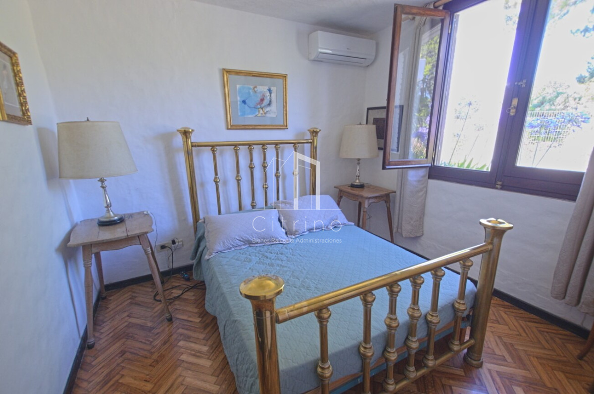 Casa ID.265 - Casa de 4 dormitorios con piscina climatizada en alquiler