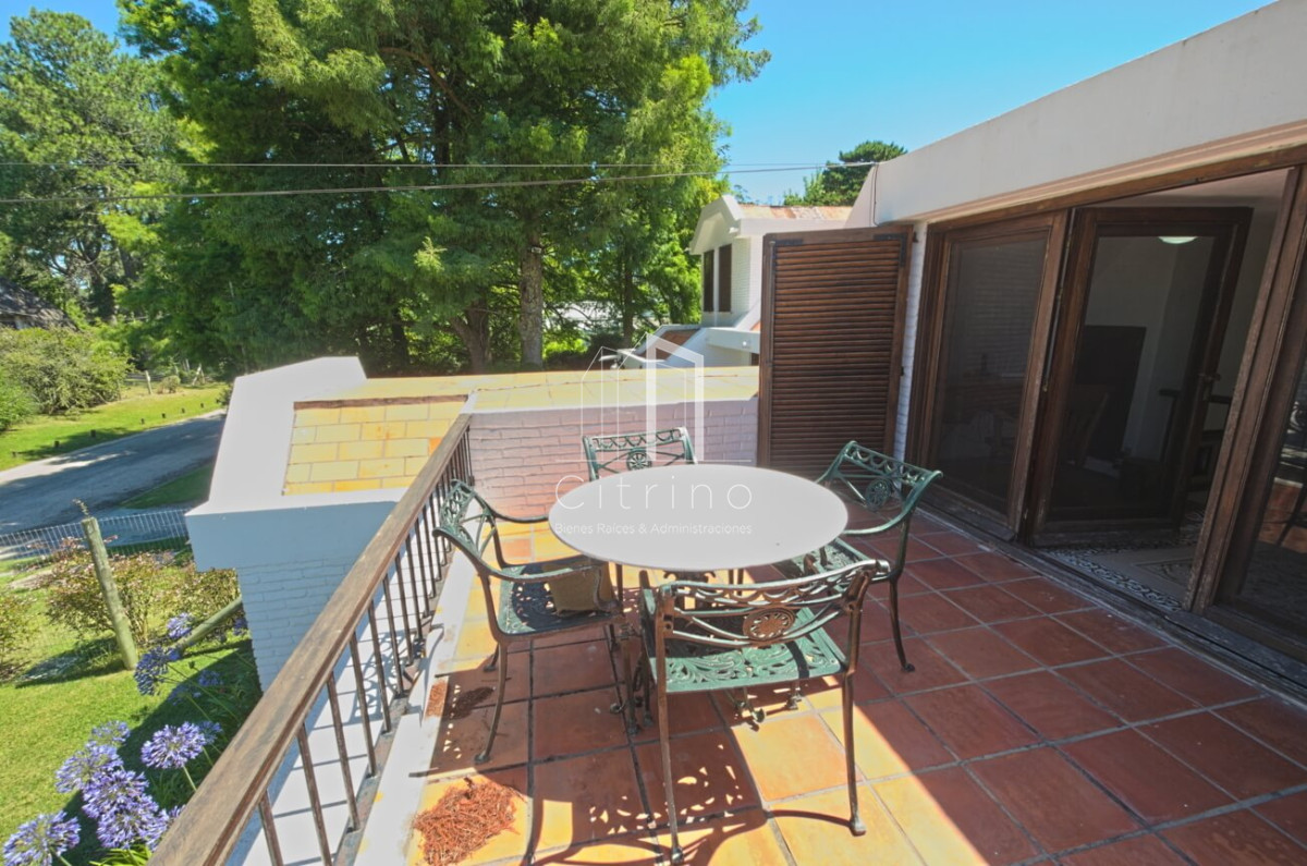 Casa ID.265 - Casa de 4 dormitorios con piscina climatizada en alquiler