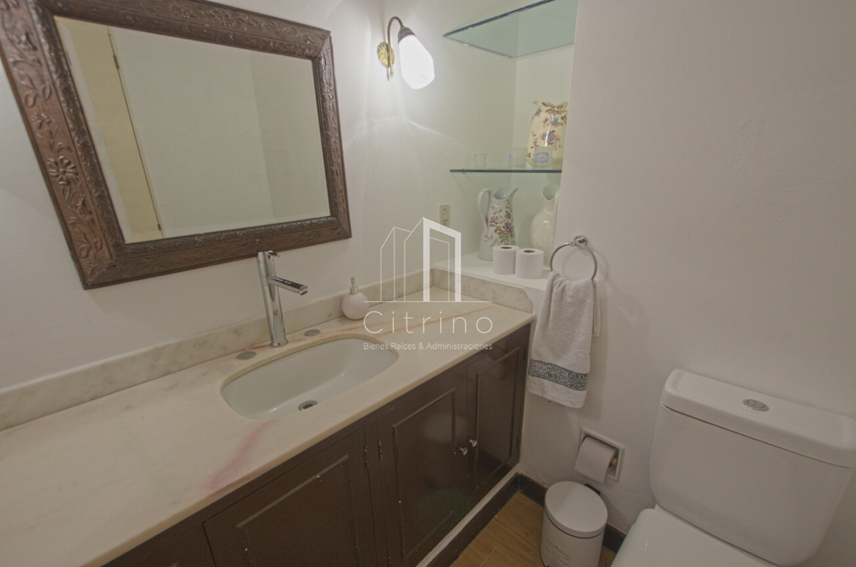 Casa ID.265 - Casa de 4 dormitorios con piscina climatizada en alquiler