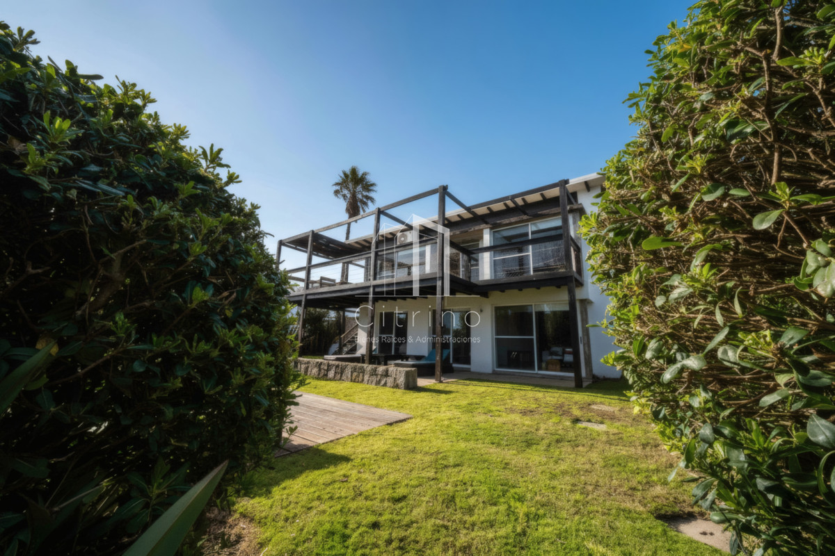 Casa ID.996 - Casa en venta - Punta Piedras