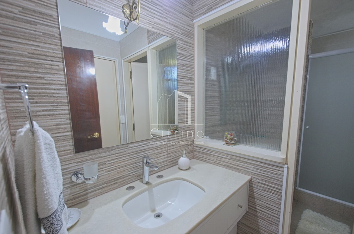 Casa ID.265 - Casa de 4 dormitorios con piscina climatizada en alquiler