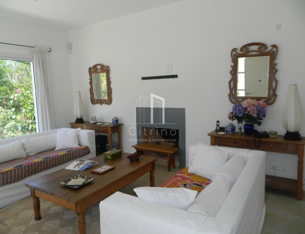 Casa ID.966 - Casa en alquiler 4 dormitorios La Barra