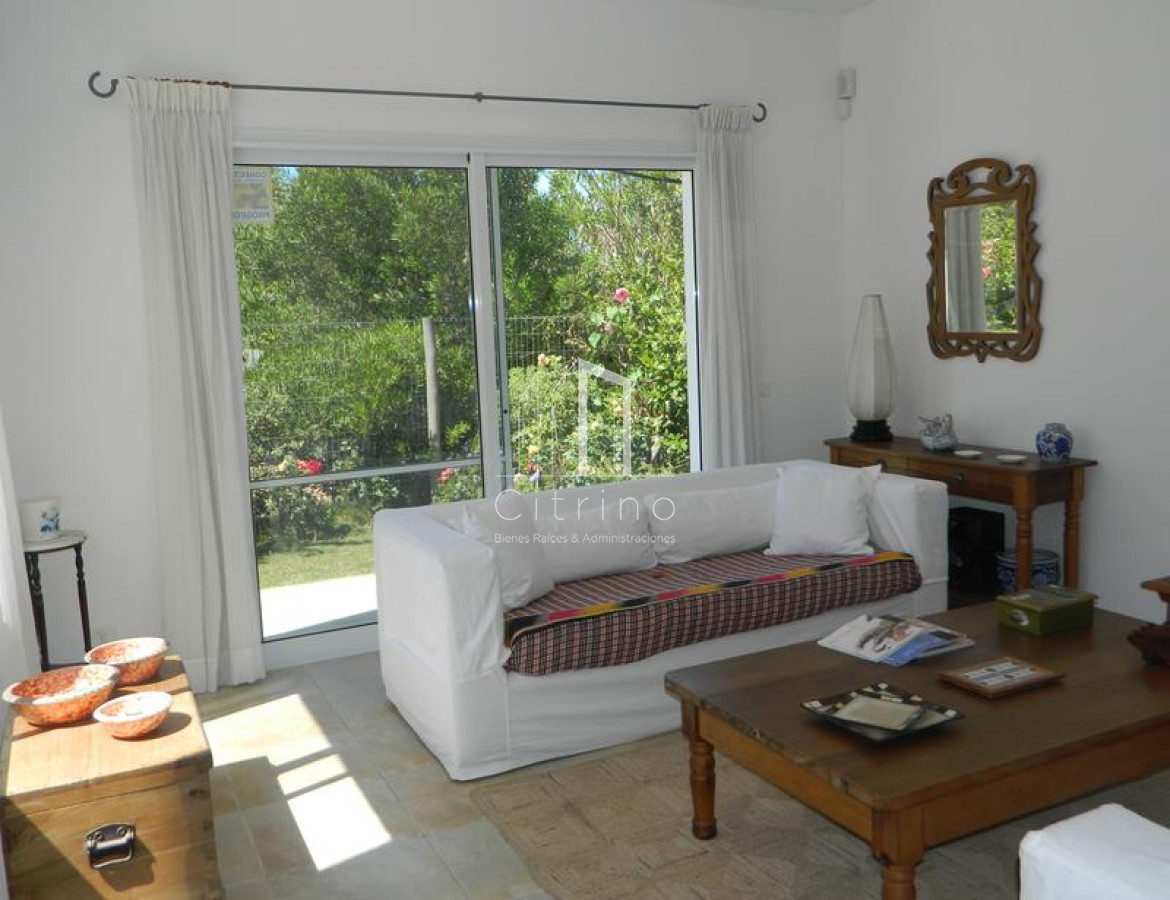 Casa ID.966 - Casa en alquiler 4 dormitorios La Barra