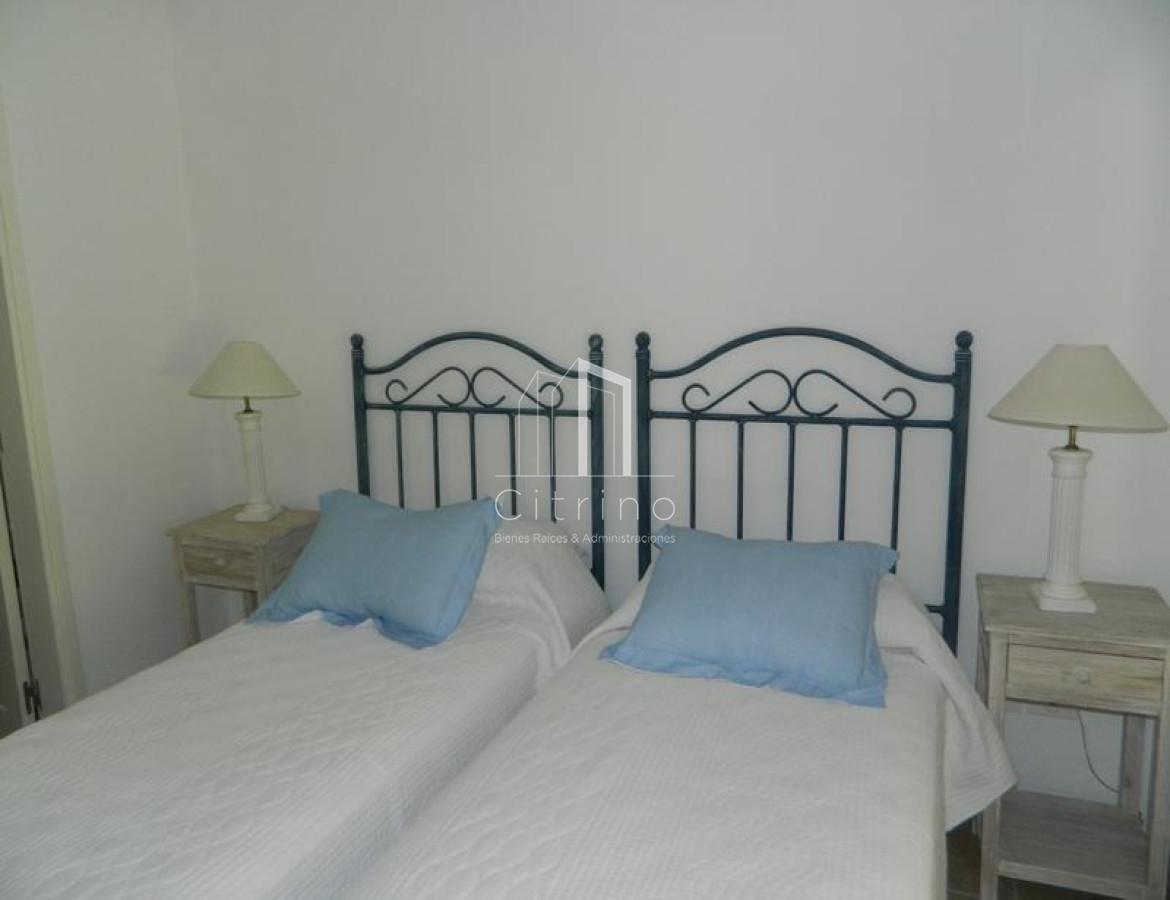 Casa ID.966 - Casa en alquiler 4 dormitorios La Barra