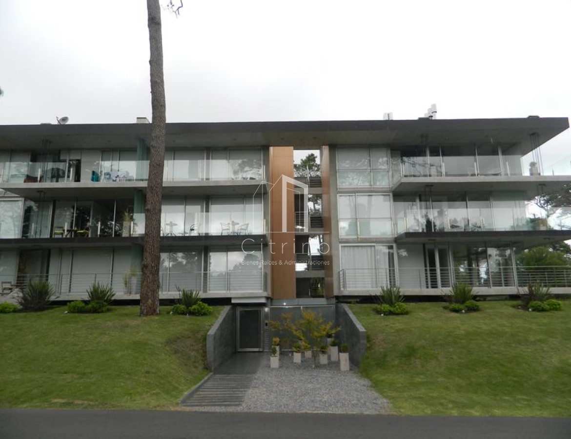 Apartamento ID.205 - Apartamento en alquiler anual 2 dormitorios con parrillero