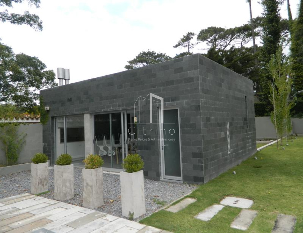 Apartamento ID.205 - Apartamento en alquiler anual 2 dormitorios con parrillero