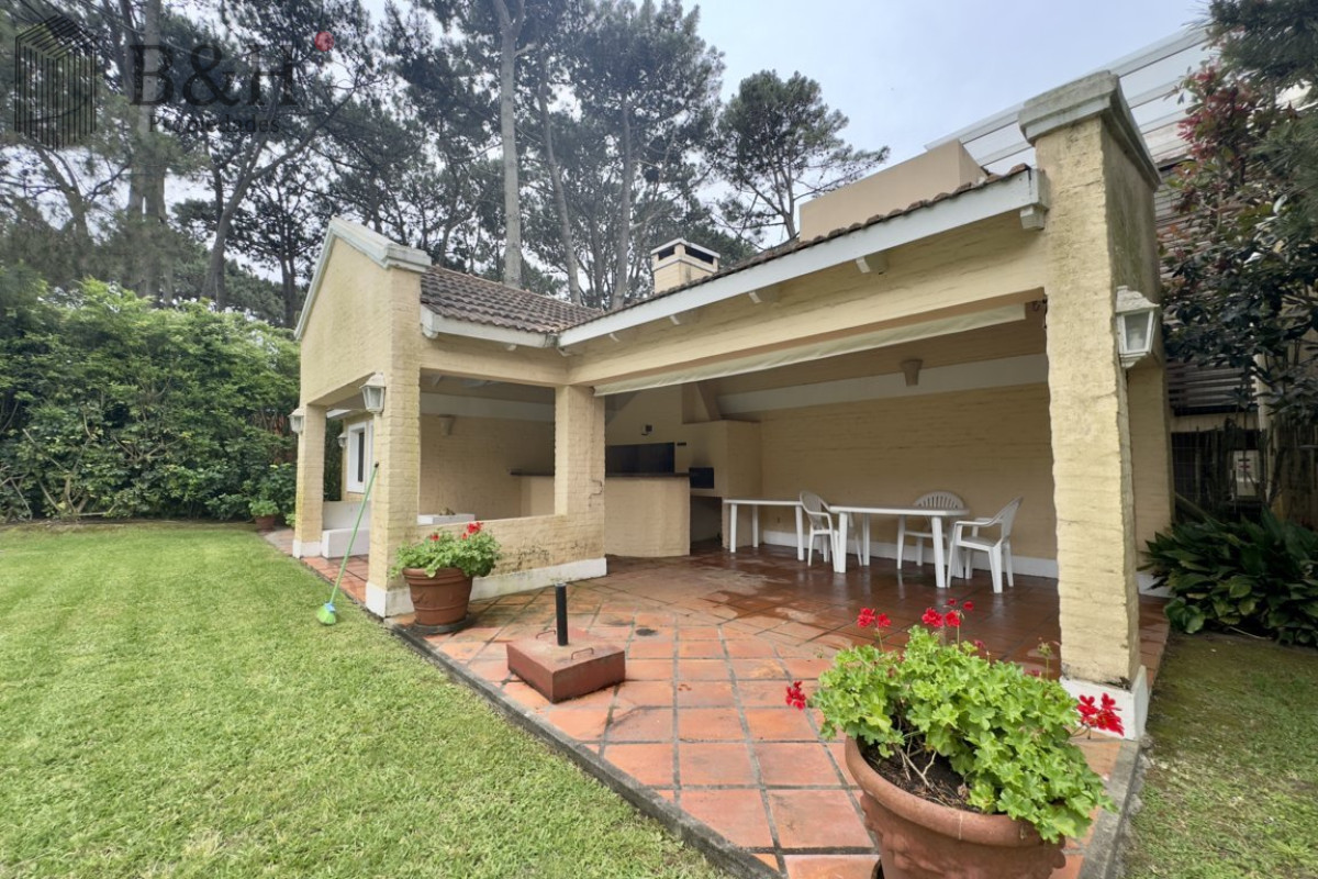 Casa ID.6222 - Casa de 3 dormitorios a la venta en Montoya