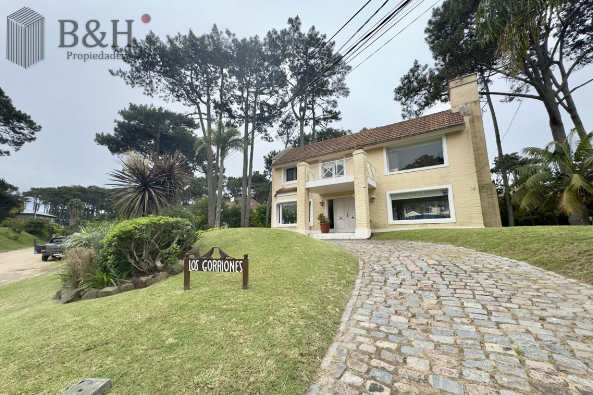 Casa ID.6222 - Casa de 3 dormitorios a la venta en Montoya