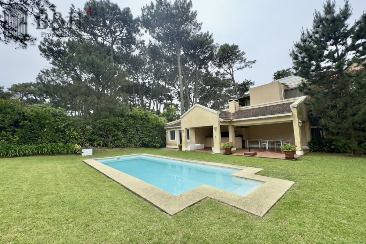 Casa ID.6222 - Casa de 3 dormitorios a la venta en Montoya