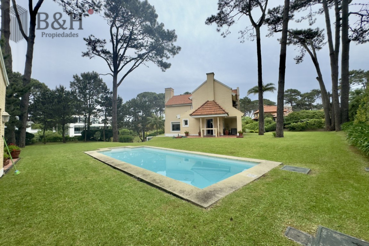 Casa ID.6222 - Casa de 3 dormitorios a la venta en Montoya
