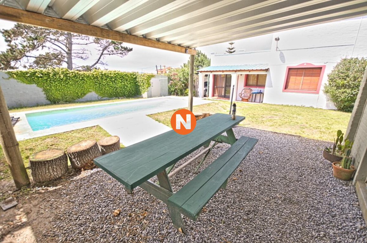 Casa Ref.222804 - Casa en alquiler en Manantiales con piscina climatizada