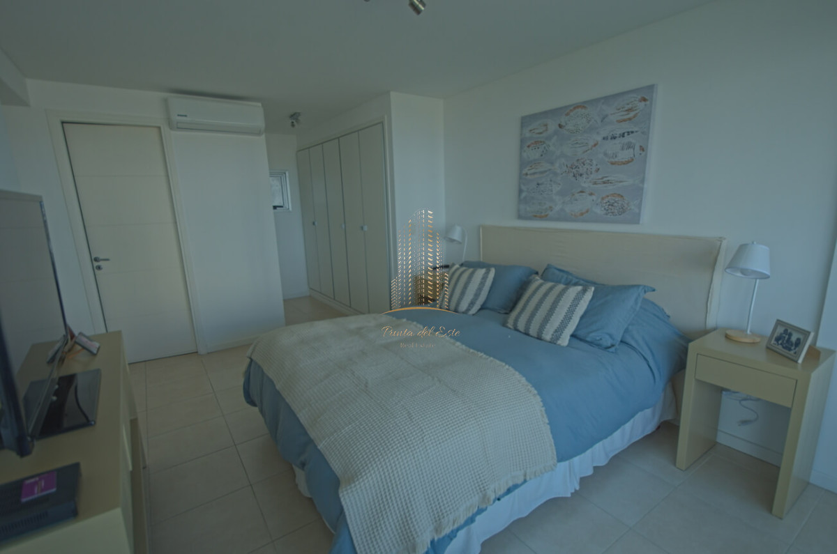 Apartamento ID.439 - Apartamento de tres dormitorios en alquiler Playa Mansa, Punta del Este
